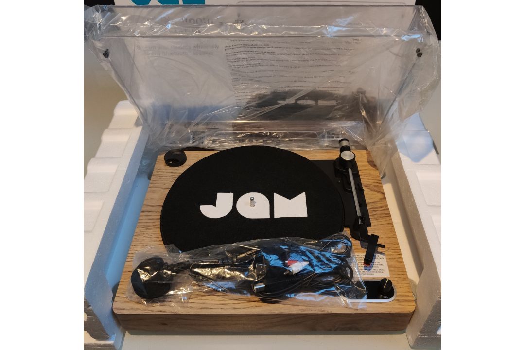 3 x Jam Audio Bluetooth Turntables With USB Digital Transfer. Tested and Boxed With Accessories. - Image 2 of 4