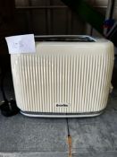 Breville 2 Slice Toaster. RRP £30 - Grade U