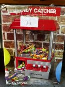 Global Gizmos Candy Grabber Catcher. RRP £30 - Grade U