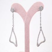18K White Gold Earrings Detailed With Brilliant Diamonds