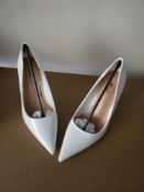 Ladies Shoes/Trainers