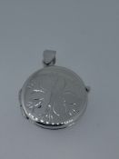 Silver 925 Embossed Locked