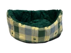Green Chequered Oval Pet Bed FD