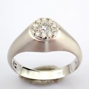 18k white gold , brilliant diamonds ring