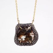 18K yellow gold necklace with slice cut rough diamond, brilliant diamonds on silver frame