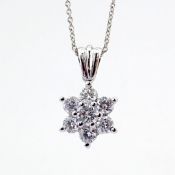 18K white gold necklace detailed with brilliant diamonds