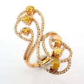 18K rose gold ring detailed with diamonds