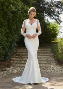 10 Ex-Sample Wedding Dresses