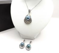Pearl & Crystal Necklace & Earrings Set New With Gift Box