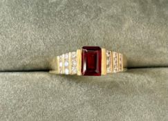 14ct Yellow Gold Garnet & Diamond Ring With Valuation