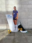 Lebensgroßer Pappaufsteller Noa de Vos (handsigniert)