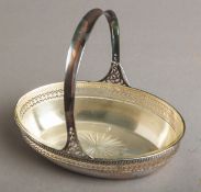 Ovales Henkelkörbchen mit Glaseinsatz 800 Silber