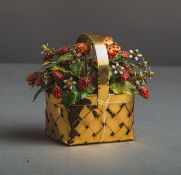 Kleiner Zierkorb mit Erdbeeren (Cartier, Mitte-Ende 20. Jh.)