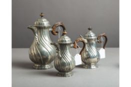 3-teiliges Konvolut von barocken Zinnkannen