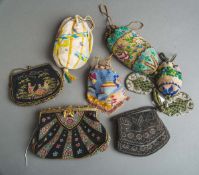 8-teiliges Konvolut von Taschen / Beuteln (19./20. Jh., Biedermeier, Art déco)