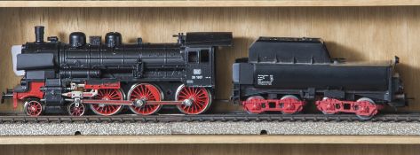 Dampflok 381807 mit Tender (Märklin)