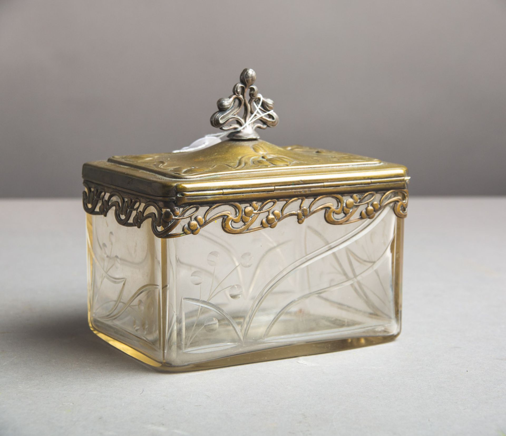 Deckeldose / Bonboniere (um 1900, Jugendstil)