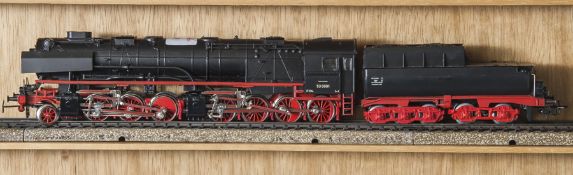 Dampflok 53001 mit Tender (Märklin)