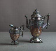 Kaffeekanne und Sahnegießer (England)