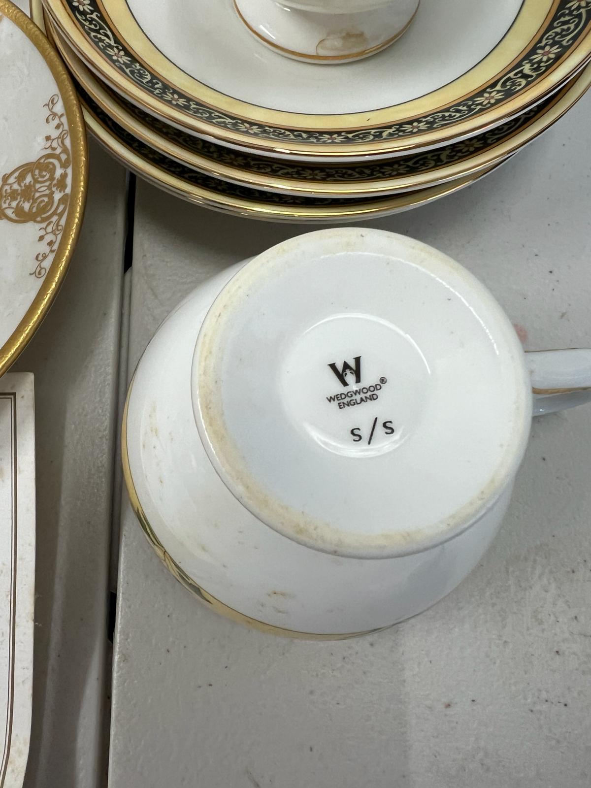 A mixed selection of china tea cups and teapots, various makers - Image 2 of 6