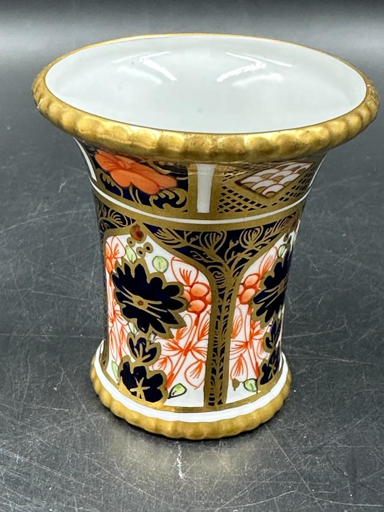 A Royal Crown Derby side plate and spill vase - Image 4 of 5