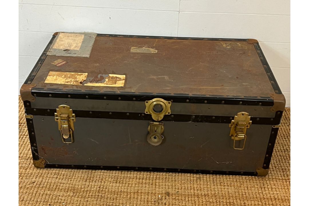 A travel trunk with brass locks (H37cm W94cm D51cm) - Image 1 of 2