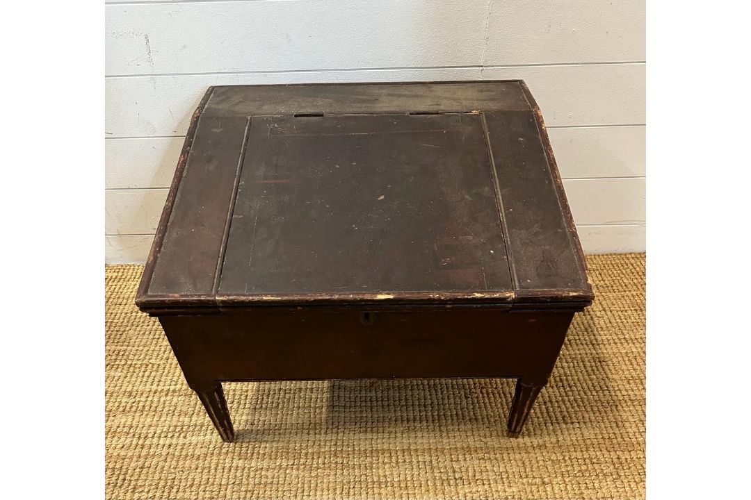 A mahogany desk top with hinged lid revealing storage and pigeon holes (H48cm W63cm D58cm) - Image 1 of 4