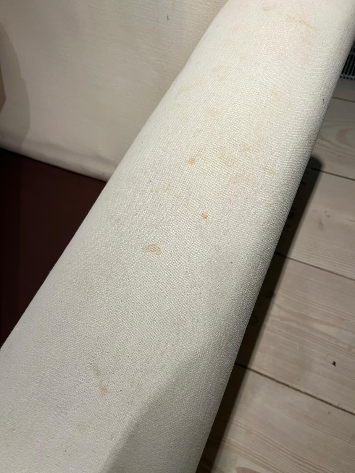 A large white sofa (H57cm D102cm SH42cm W320cm approx) - Image 2 of 8
