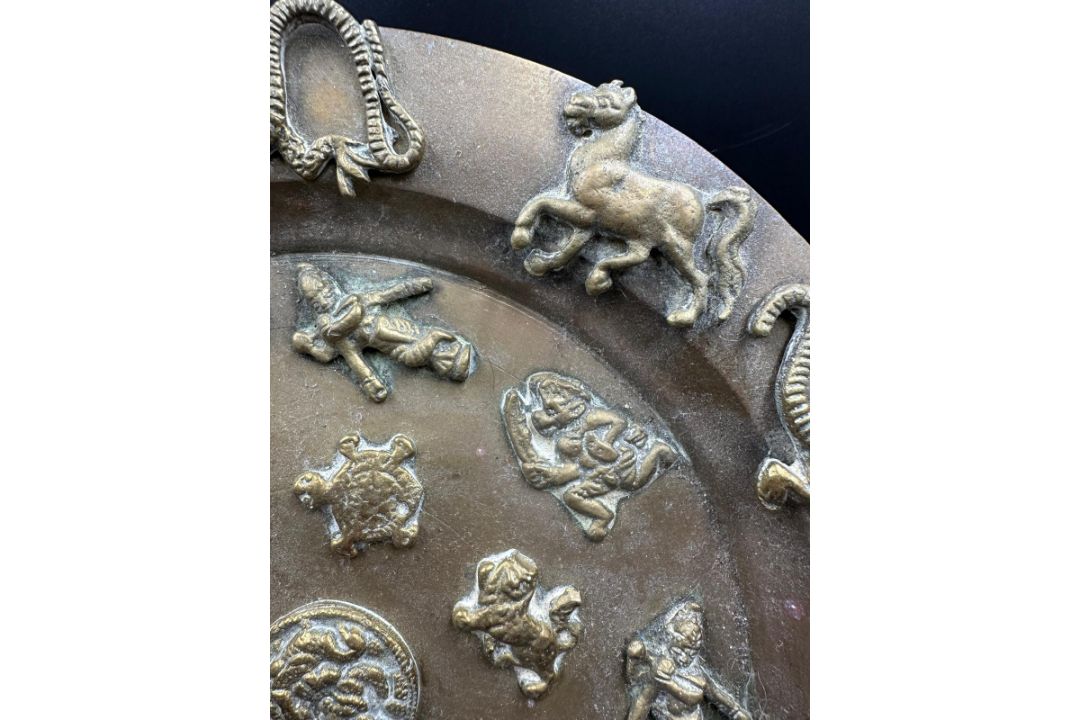 An Indian brass "Deity" plate decorated with various brass animals - Image 3 of 6