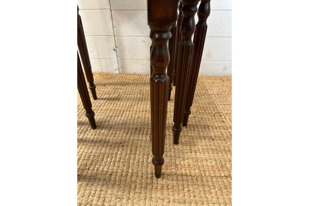 A nest of three glass top side tables with string inlay on fluted legs - Image 3 of 3