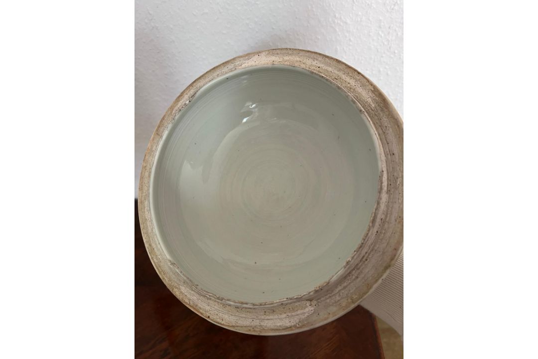 A Japanese porcelain bowl with lid (Dia22cm) - Image 5 of 5