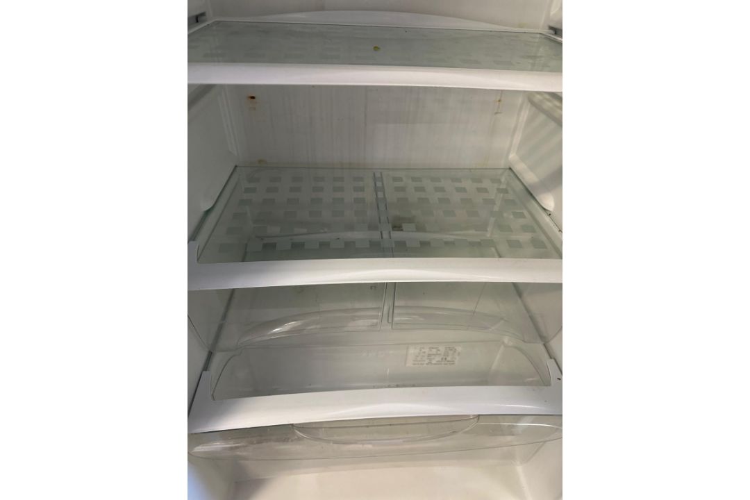 A Hotpoint future fridge - Image 3 of 4