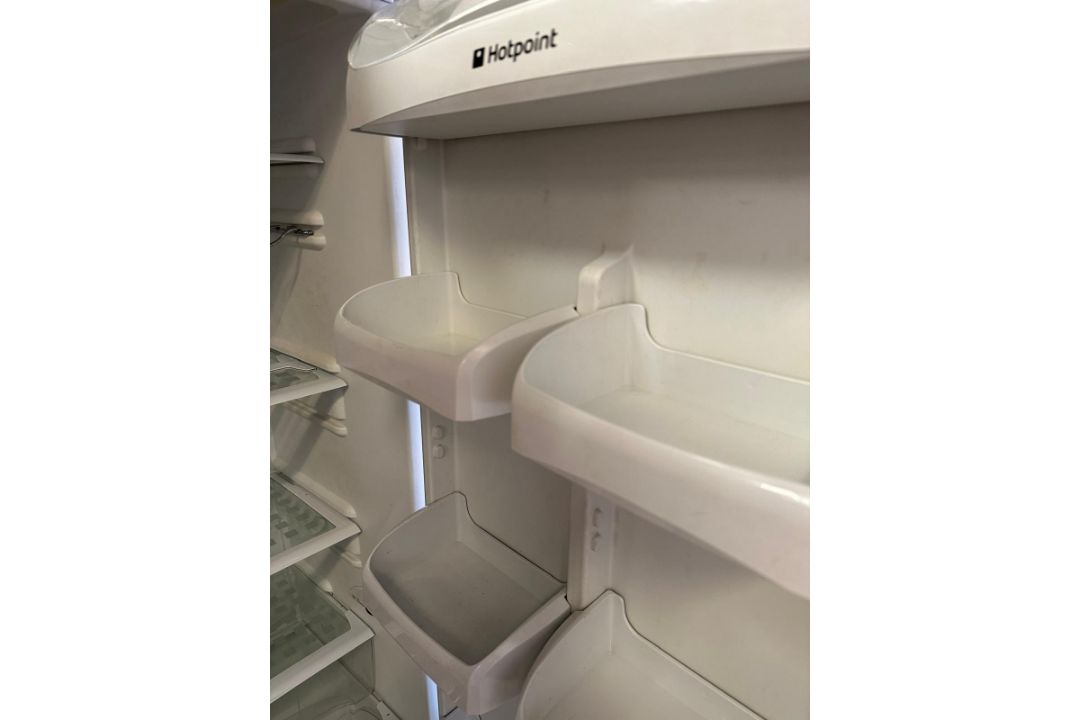 A Hotpoint future fridge - Image 4 of 4