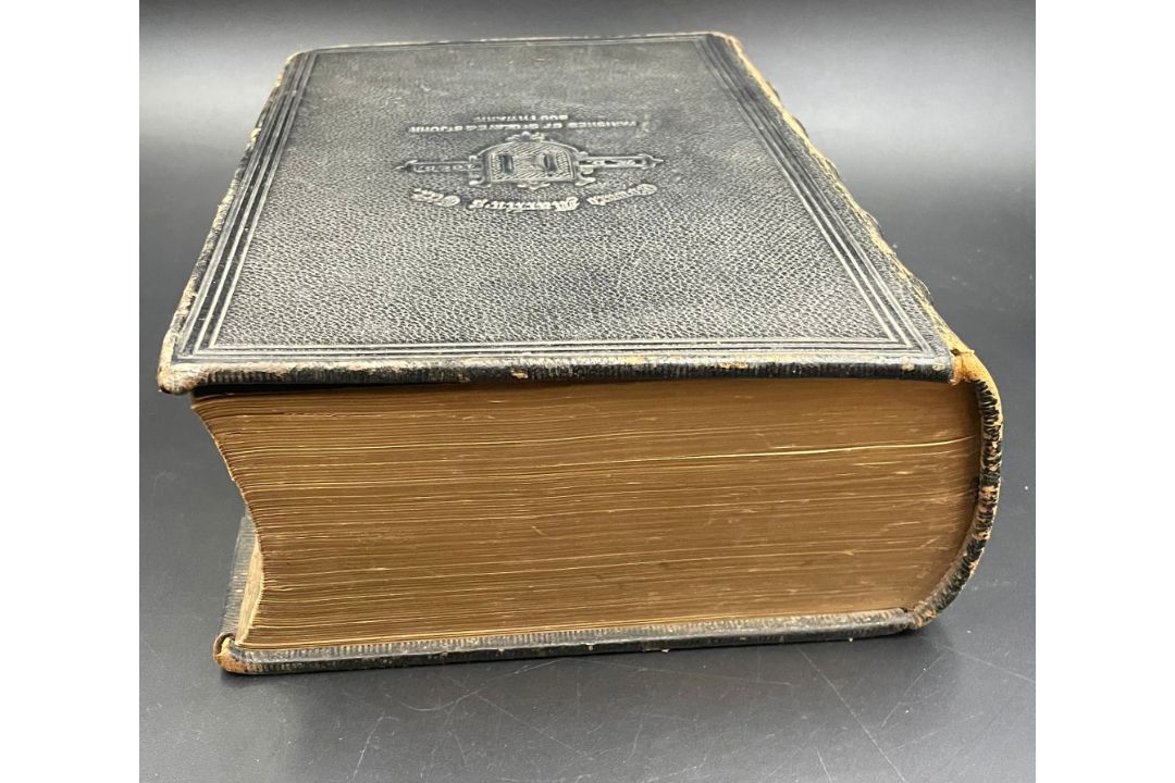 Holy Bible: Edward Martins Gift Parishes of St Olave and St John Sothwark - Image 4 of 6