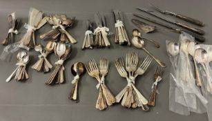 An Arthur Price six place setting cutlery set