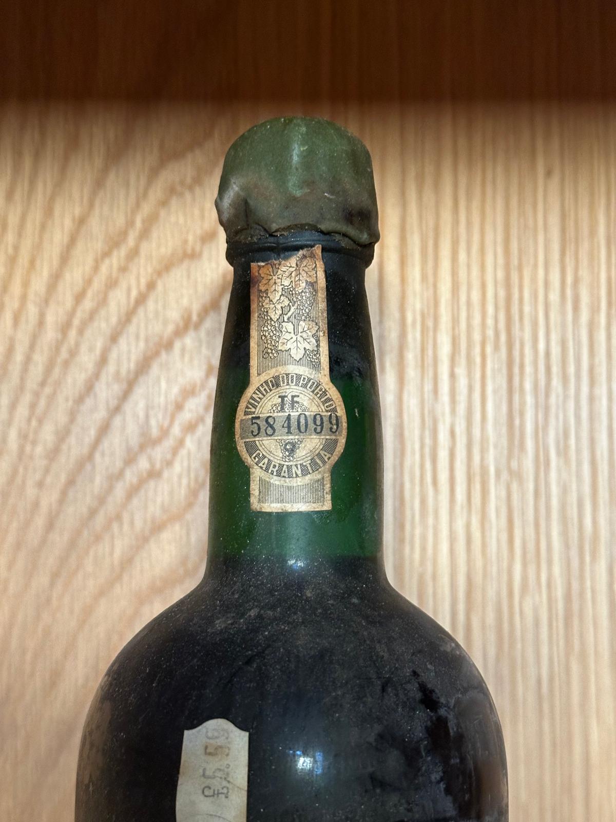 A bottle of Taylors 1967 vintage port - Image 3 of 4