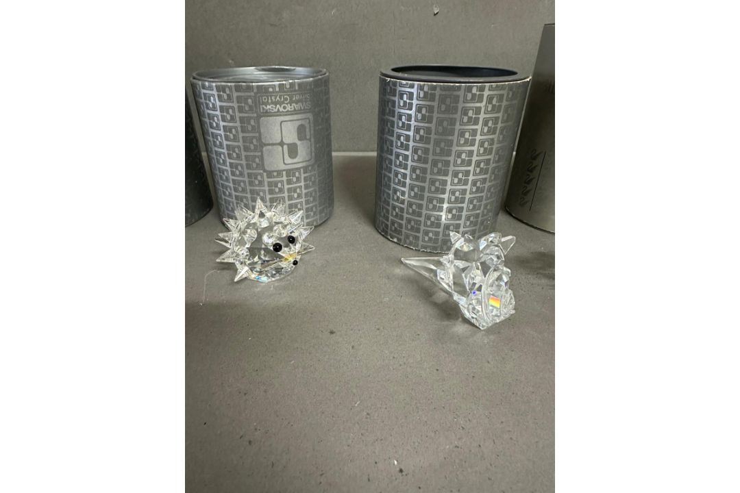 A selection of Swarovski crystal ornaments to include a mouse, hedgehog and an eagles head - Image 3 of 5