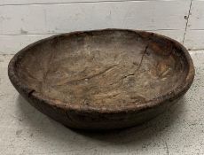 A carved wooden bowl from India AF (Dia59cm)