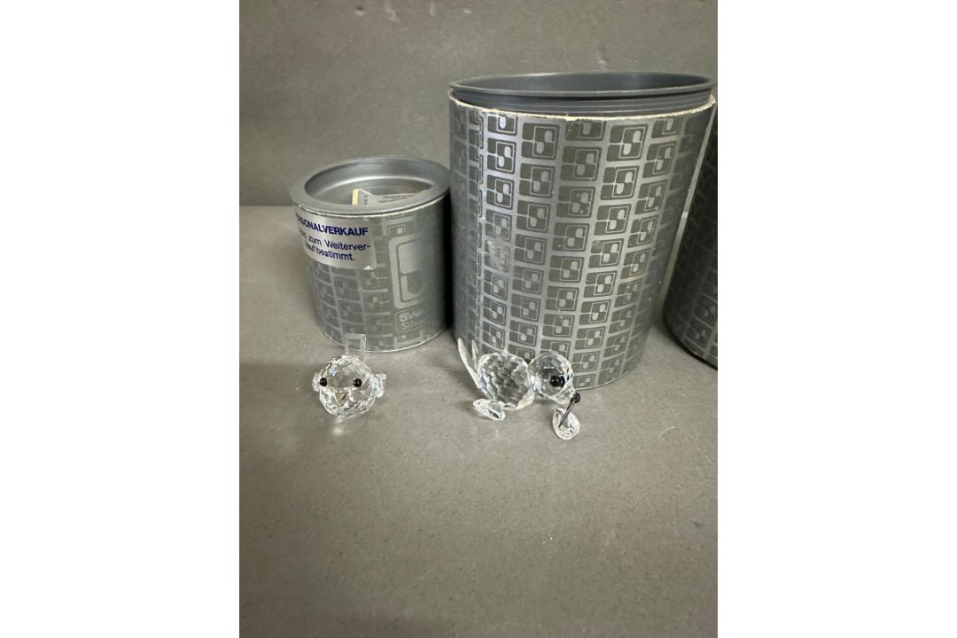 A selection of Swarovski crystal ornaments to include a mouse, hedgehog and an eagles head - Image 2 of 5