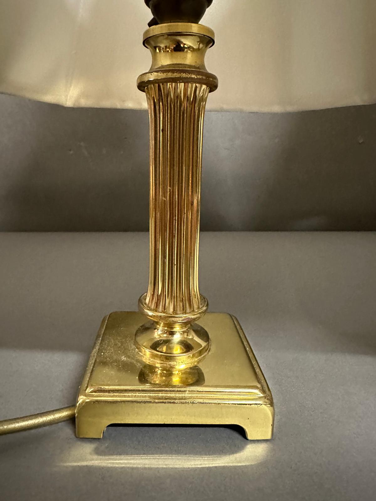 A pair of squat brass empire column table lamps - Image 3 of 3