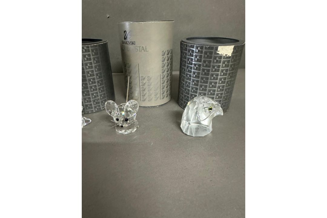 A selection of Swarovski crystal ornaments to include a mouse, hedgehog and an eagles head - Image 4 of 5