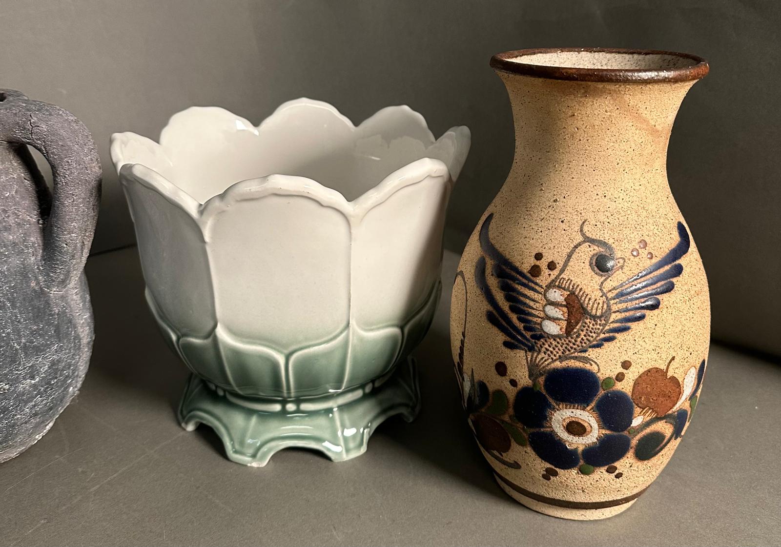 A selection of five glazed and unglazed vases in various styles - Image 4 of 4