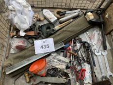 1X STILLAGE OF TOOLS, POLES, CLEANING RAG, RATCHET STRAPS, WORKSHOP EQUIPMENT