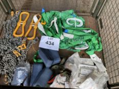 1X STILLAGE OF LIFTING STRAPS CHAINS ET