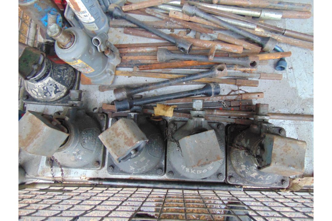 14 x 3 Ton - 10 Ton Vehicle Jacks + Handles, Wheel Spanners etc - Image 3 of 5
