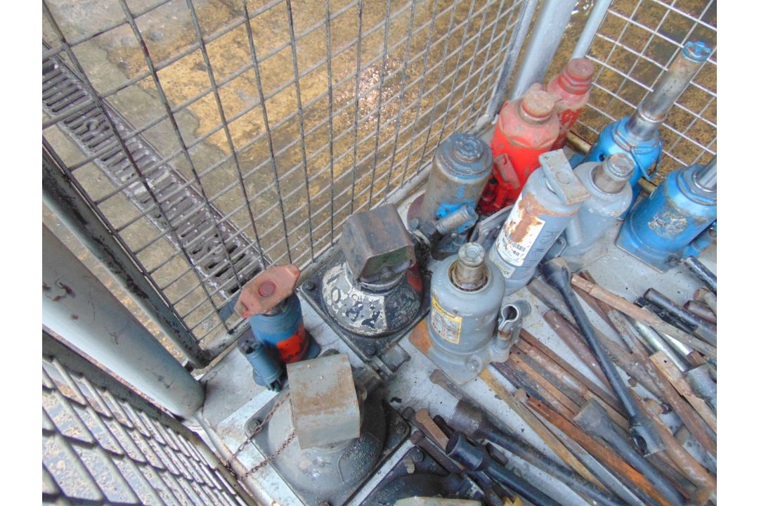 14 x 3 Ton - 10 Ton Vehicle Jacks + Handles, Wheel Spanners etc - Image 4 of 5
