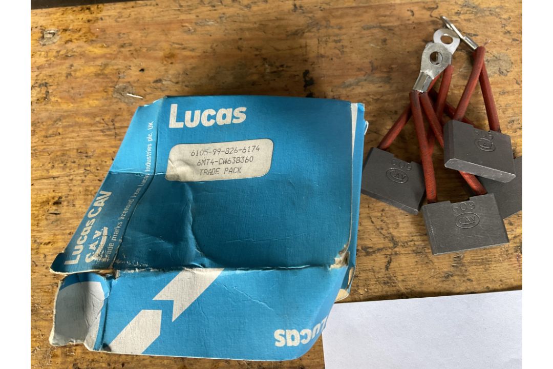 Q60 NEW UNISSUED NOS LUCAS BRUSH SETS PART N.6105-99-826-6174 - Image 3 of 3