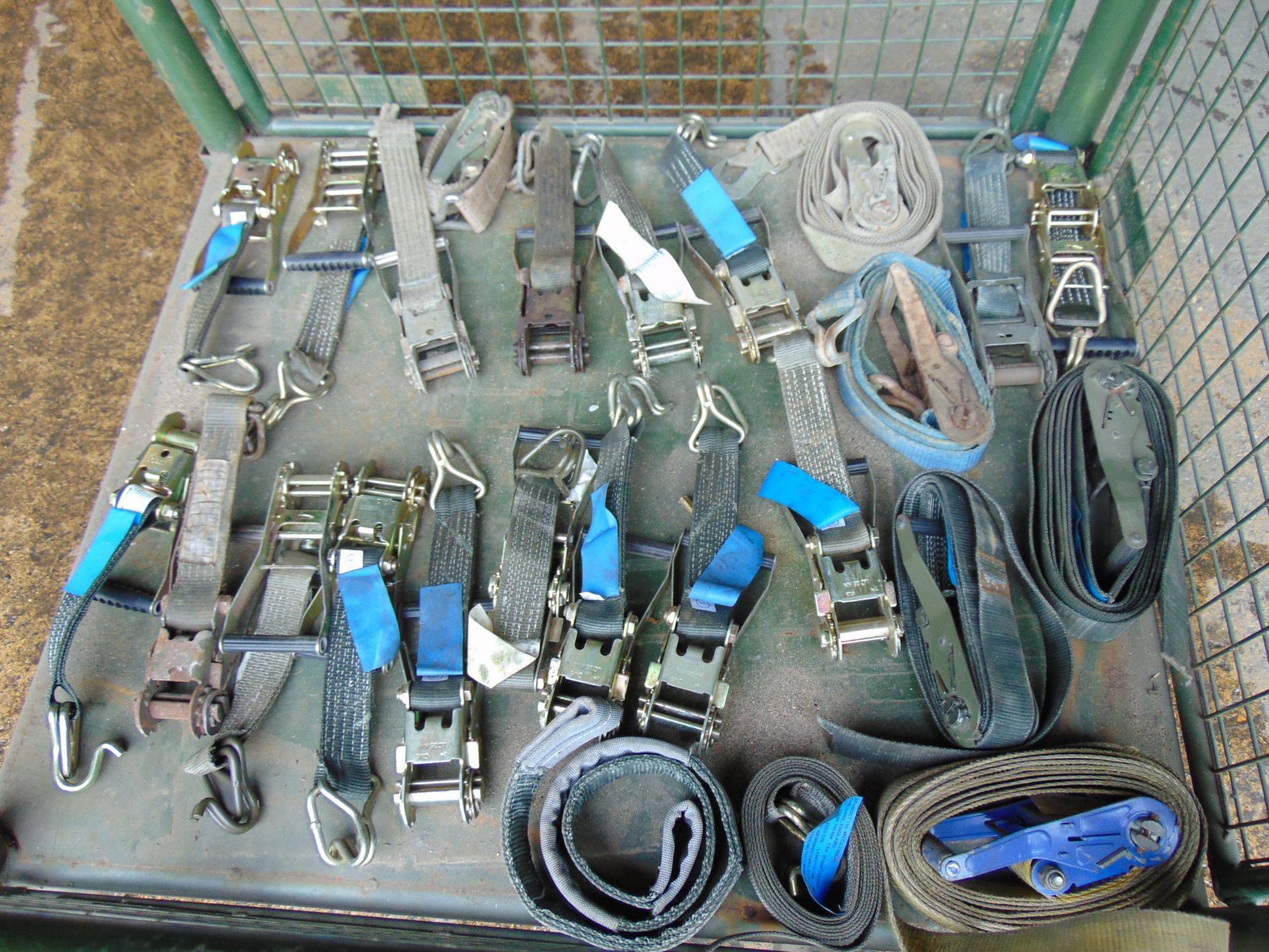 1 x Stillage Various Assortment of Ratchets & Straps