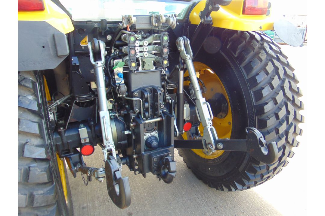 2010 Deutz-Fahr Agrofarm 420 - 4WD 97HP Agricultural Tractor 967 hrs only From MOD - Image 23 of 56