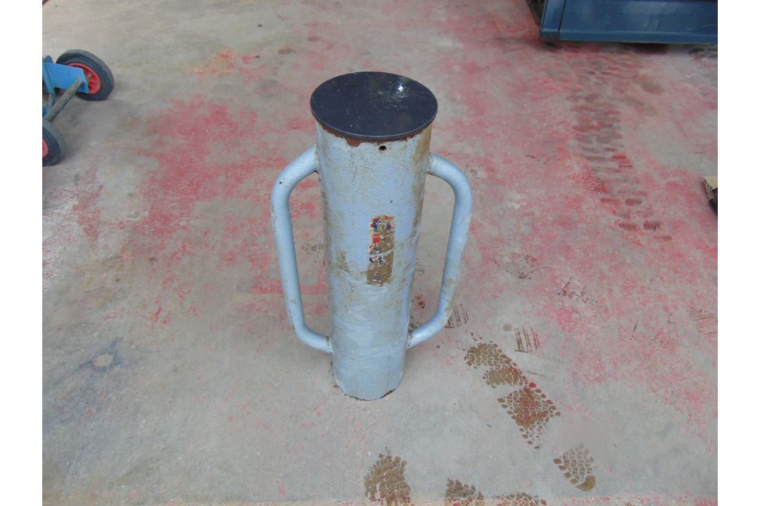 Heavy Duty 7 inch Post Knocker - Image 1 of 3